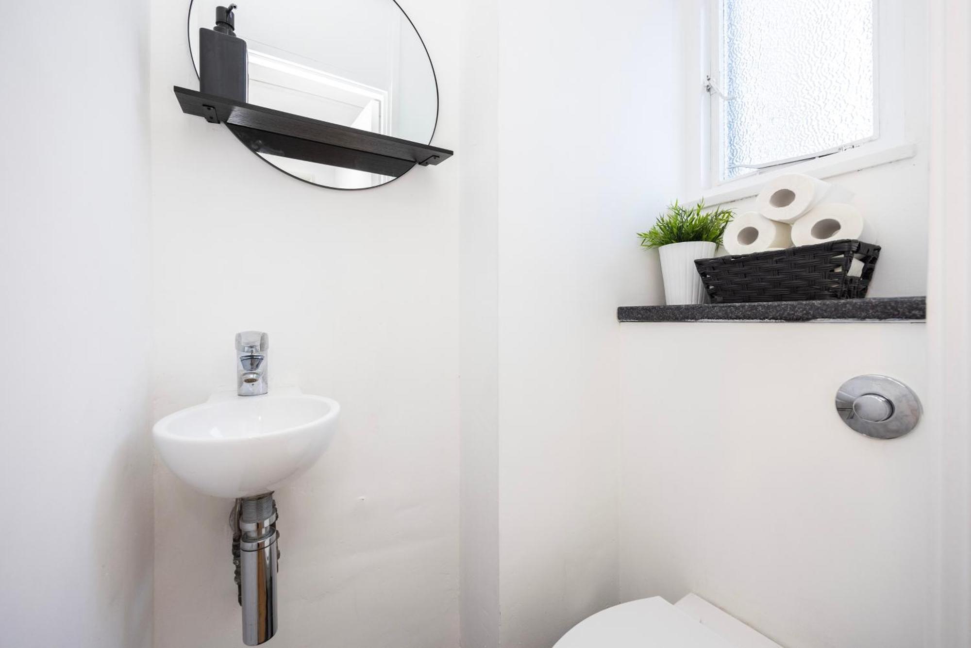 Trendy 4 Bed Apartment Near Vibrant Shoreditch W Balcony And Walking Distance To Tube London Exterior foto