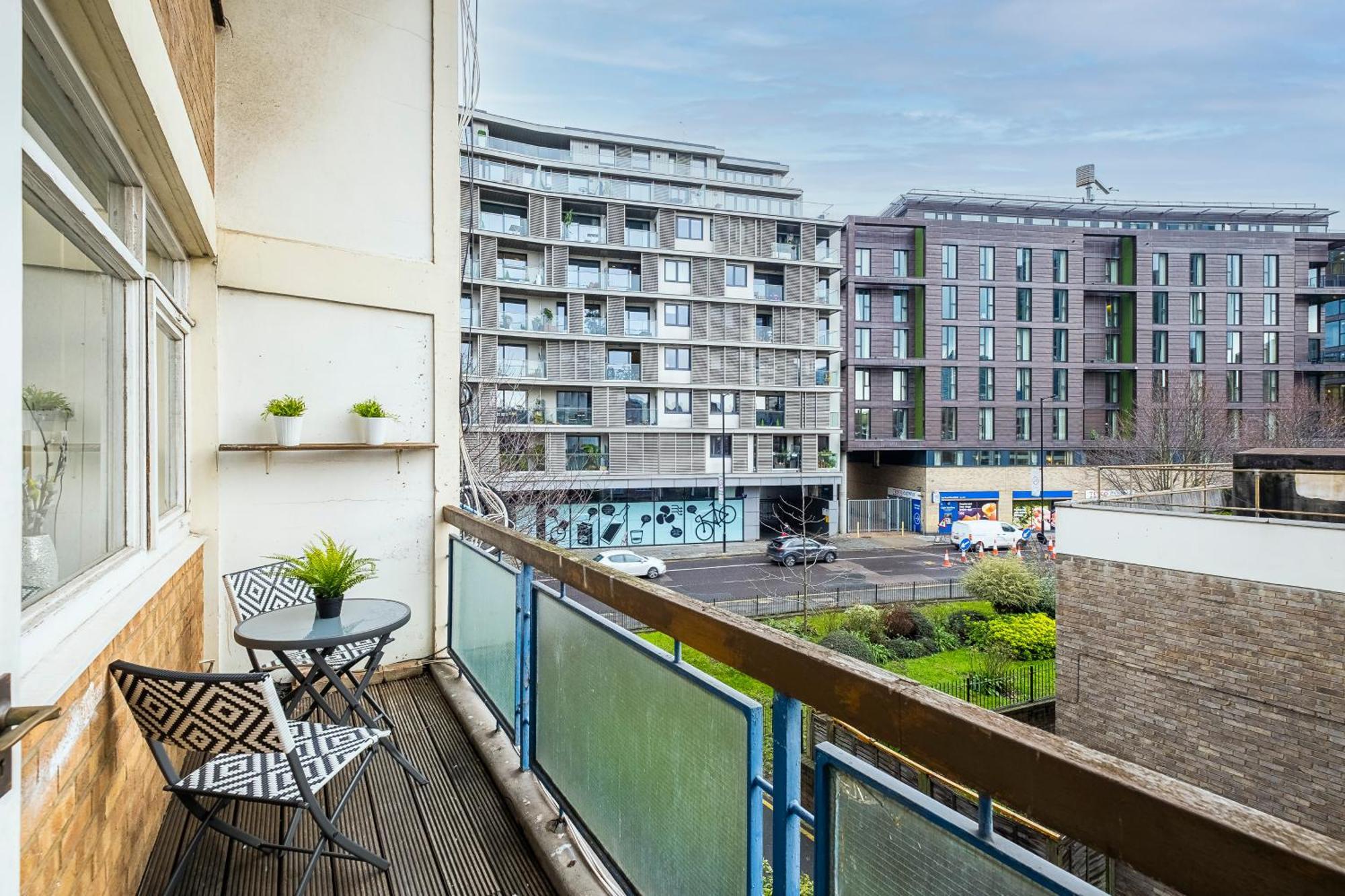 Trendy 4 Bed Apartment Near Vibrant Shoreditch W Balcony And Walking Distance To Tube London Exterior foto