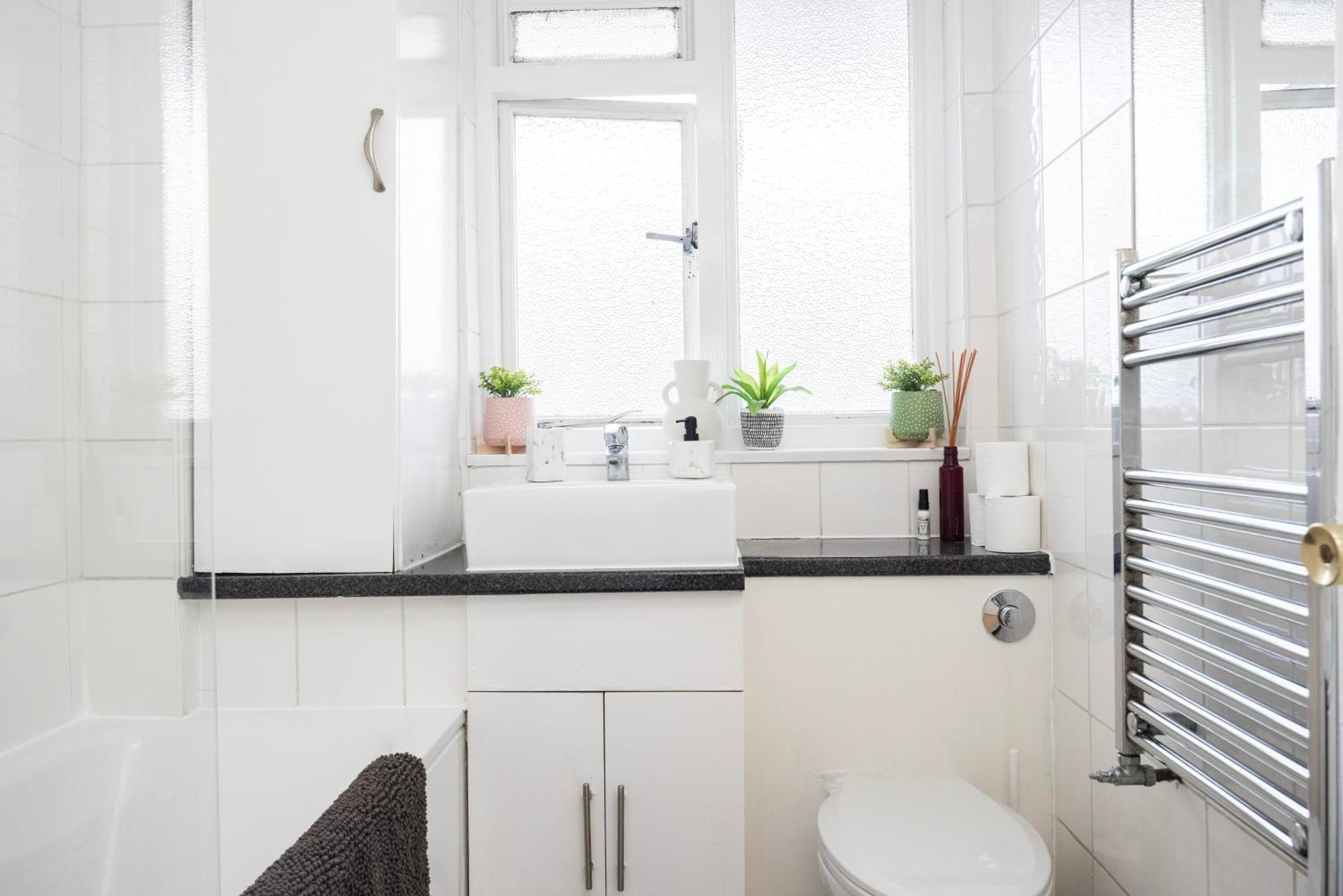 Trendy 4 Bed Apartment Near Vibrant Shoreditch W Balcony And Walking Distance To Tube London Exterior foto